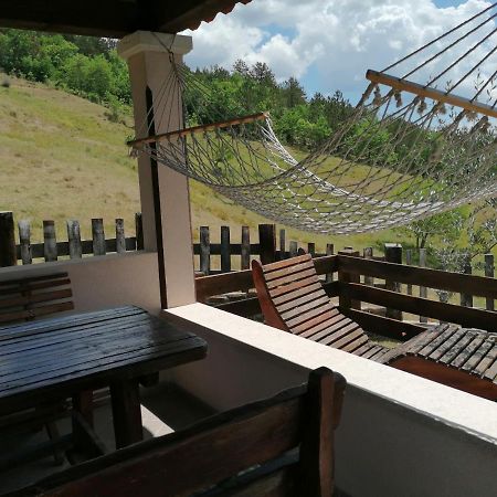Holiday House Dol Cerovlje Bagian luar foto