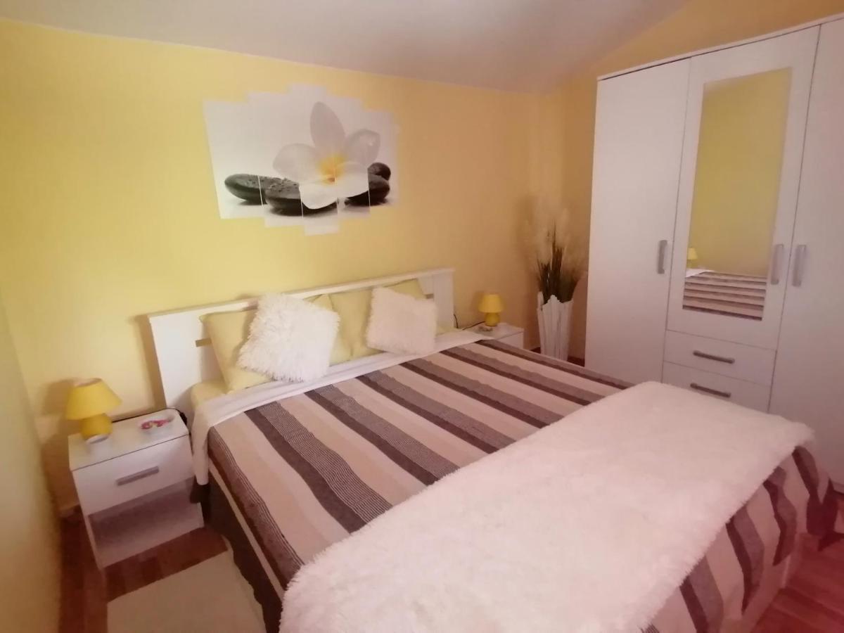 Holiday House Dol Cerovlje Bagian luar foto